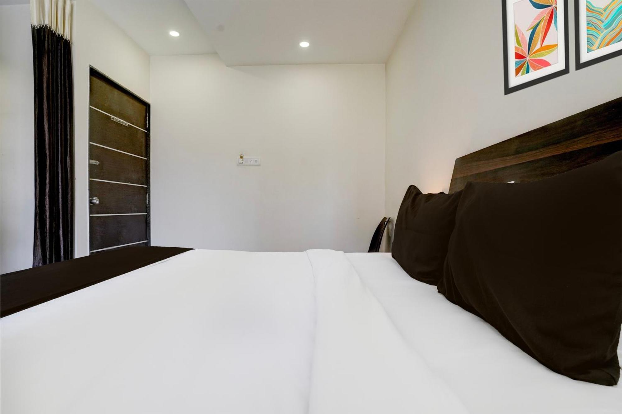 Super Hotel O Chhatrapati Nagar Ширді Екстер'єр фото