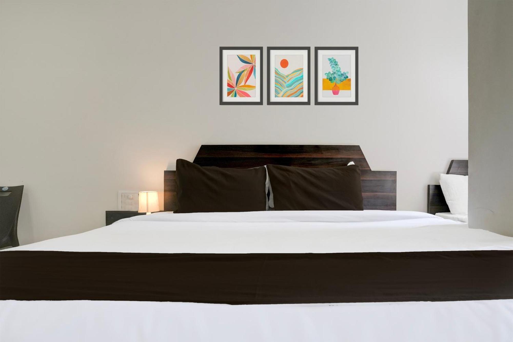 Super Hotel O Chhatrapati Nagar Ширді Екстер'єр фото