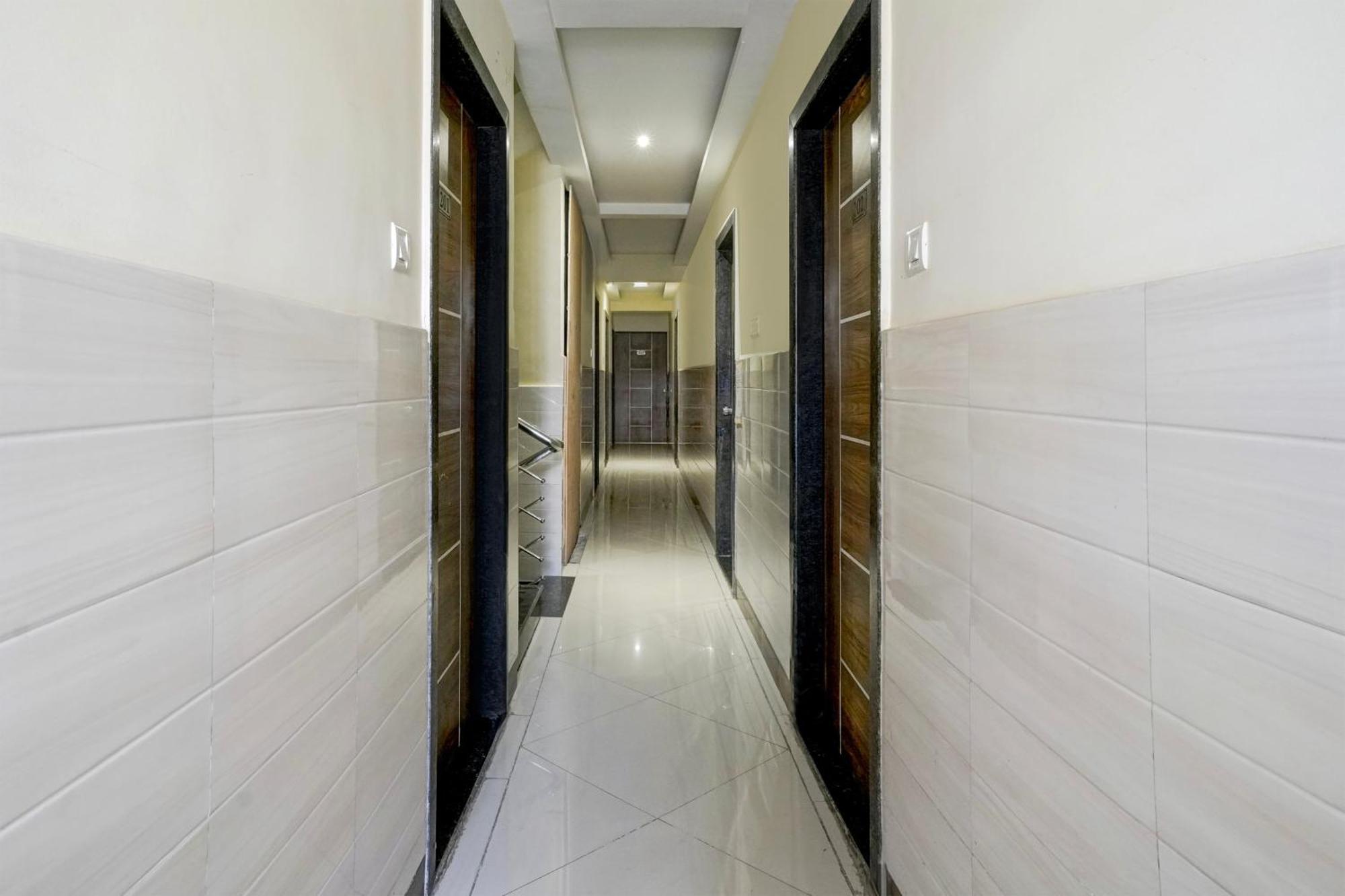 Super Hotel O Chhatrapati Nagar Ширді Екстер'єр фото