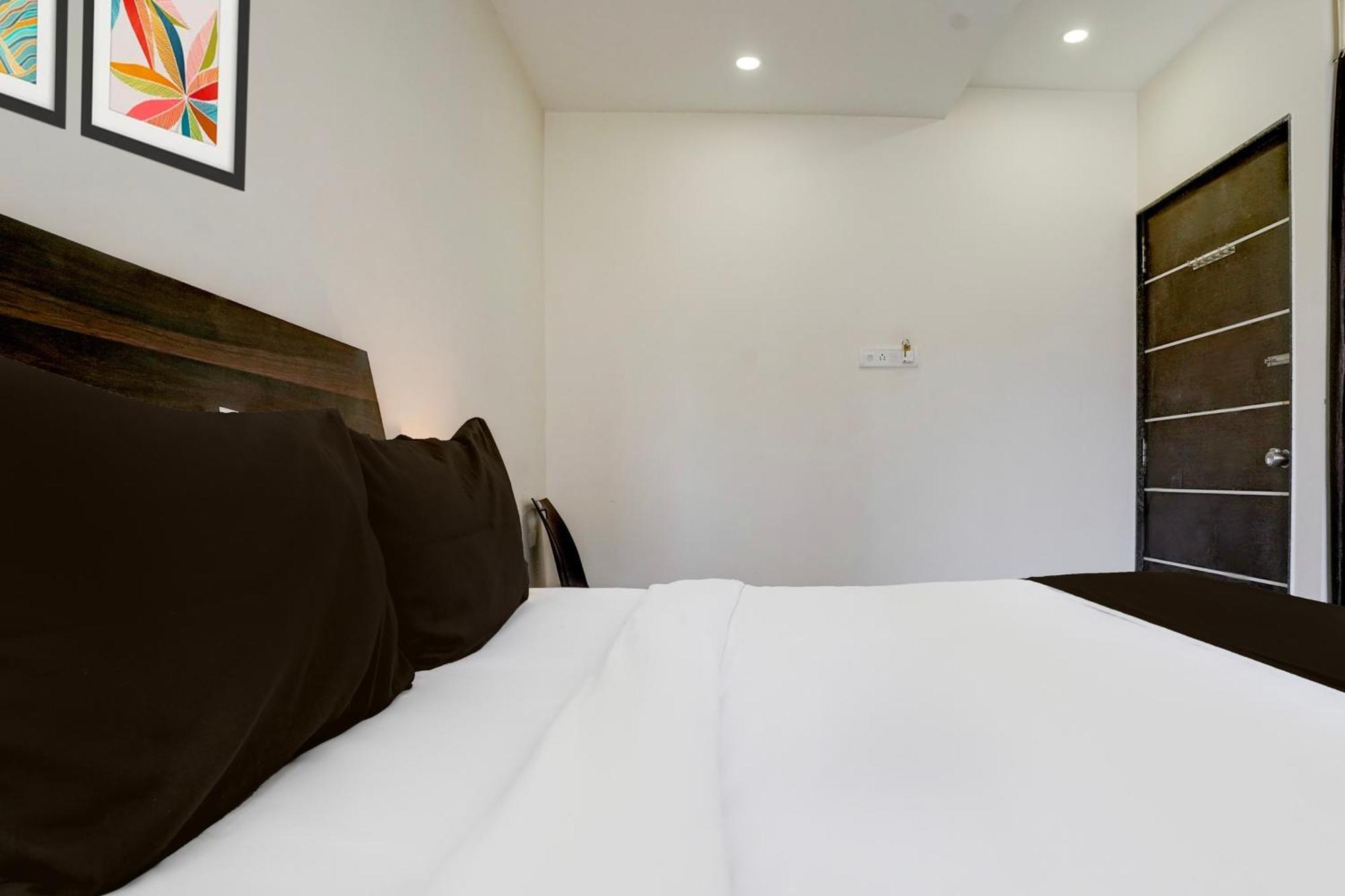 Super Hotel O Chhatrapati Nagar Ширді Екстер'єр фото