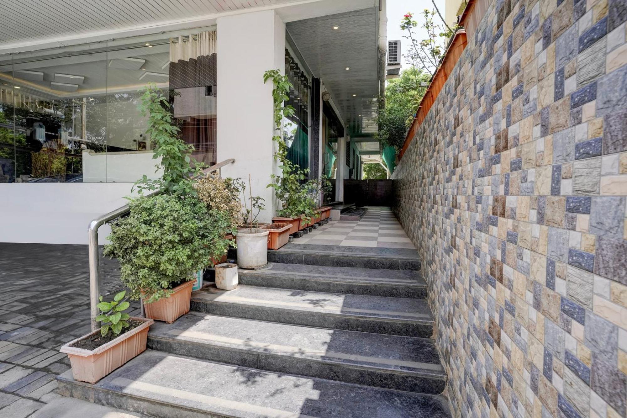 Super Hotel O Chhatrapati Nagar Ширді Екстер'єр фото