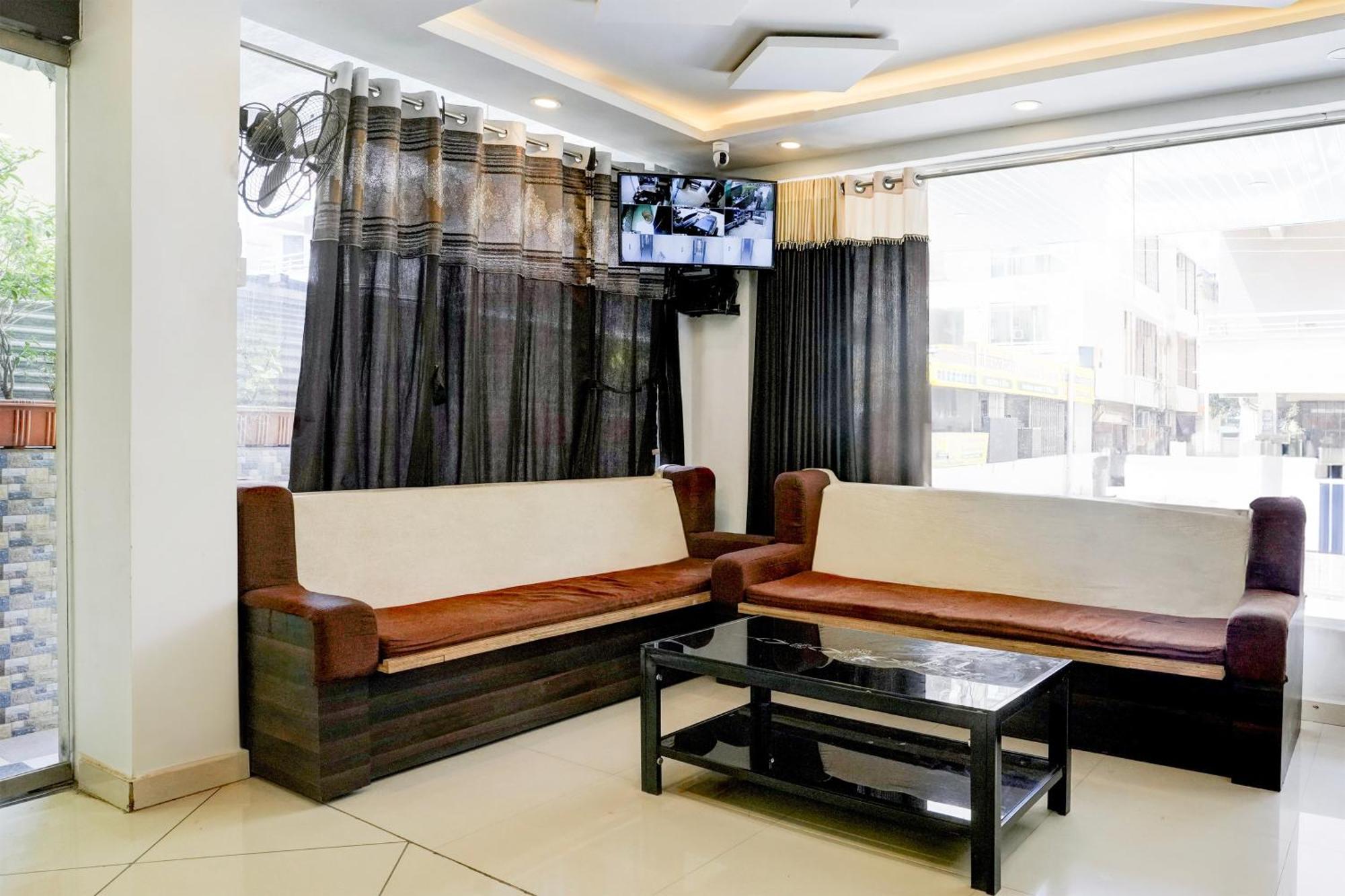 Super Hotel O Chhatrapati Nagar Ширді Екстер'єр фото