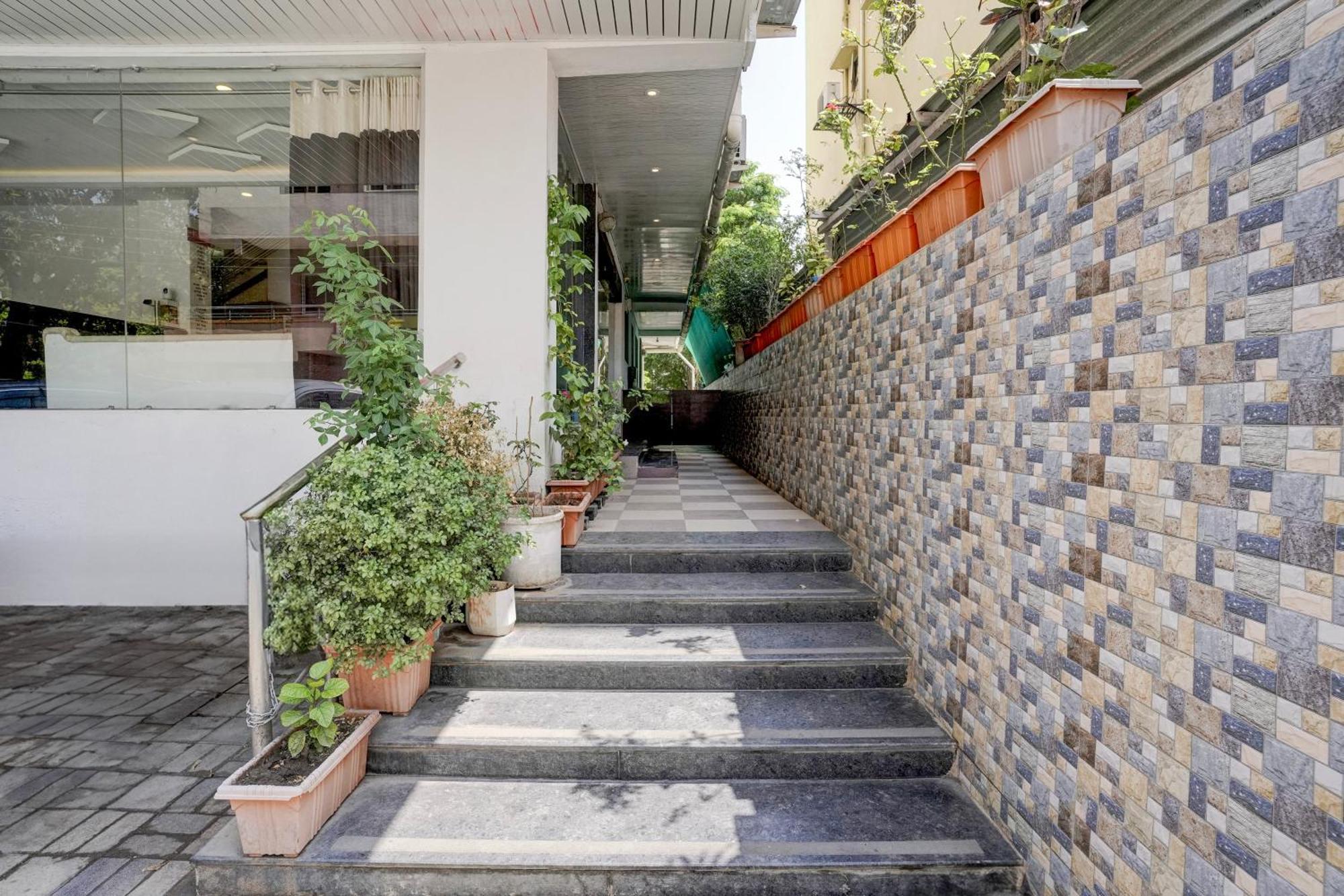 Super Hotel O Chhatrapati Nagar Ширді Екстер'єр фото